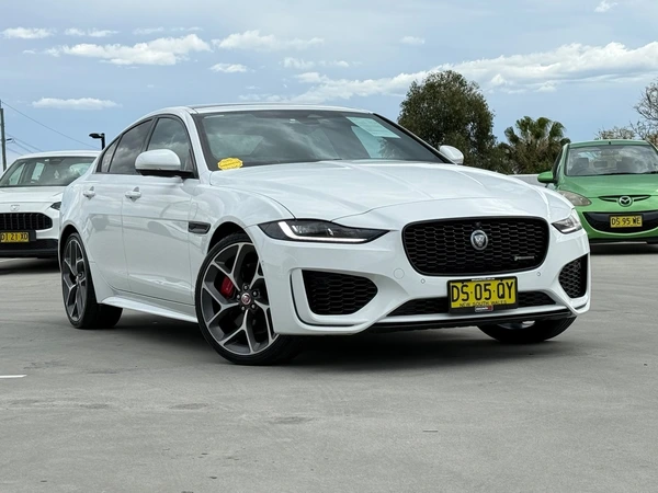 2021 Jaguar Xe P300 R-Dynamic SE Four Wheel Drive Automatic