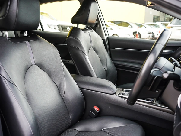 2021 Toyota Camry SL Hybrid Automatic Front Wheel Drive