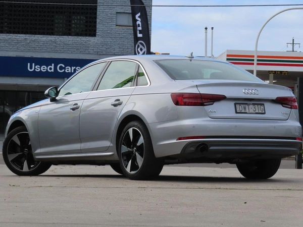 2018 Audi A4 S line Front Wheel Drive Dual-Clutch Automatic