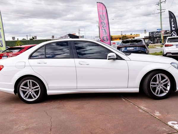 2012 Mercedes-Benz C200 BlueEFFICIENCY Elegance Sedan Rear Wheel Drive Automatic