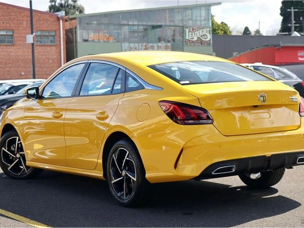 2025 Mg Mg5 Essence Dual-Clutch Automatic Petrol