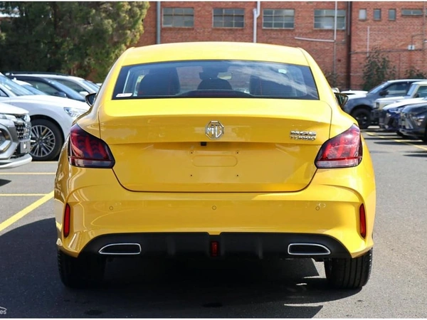 2025 Mg Mg5 Essence Dual-Clutch Automatic Petrol