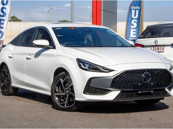 2025 Mg Mg5 Essence Manual Petrol Turbocharged