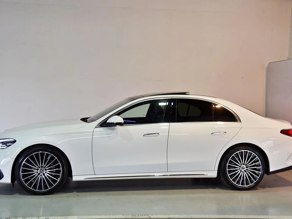 2025 Mercedes-Benz E300 Rear Wheel Drive Sports Automatic