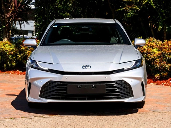 2025 Toyota Camry Ascent Hybrid Automatic